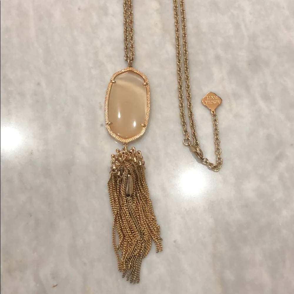 Kendra Scott Peach cats eye Rayne necklace
